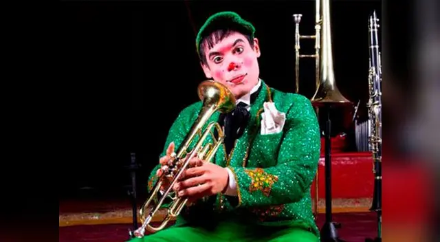 Payasito Pitillo toca 14 instrumentos en su show