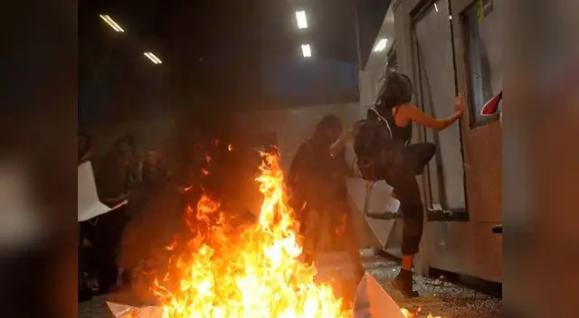 “Ni una menos” deja 50 policías heridos y destrozos en México