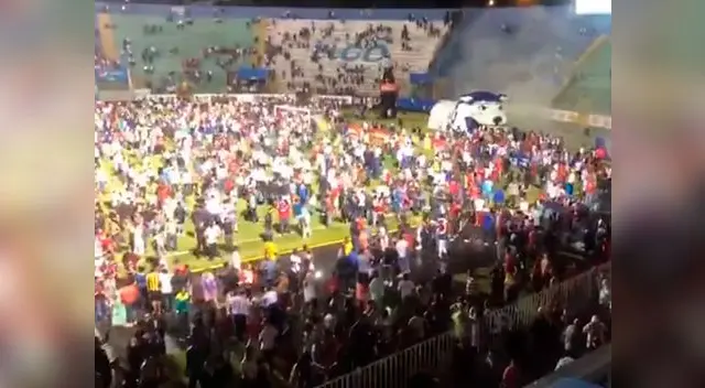 Tres muertos por enfrentamiento de hinchas de Olimpia y Motagua Tres muertos por enfrentamiento de hinchas de Olimpia y Motagua