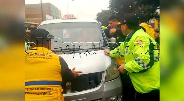 El intervenido tuvo que ser reducido por los inspectores tras su violenta reacción El intervenido tuvo que ser reducido por los inspectores tras su violenta reacción