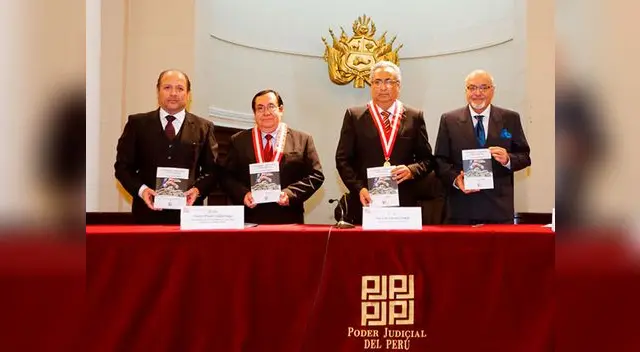 Luis Lamas Puccio presentó libro 'Corrupción, cleptocracia y globalización' Luis Lamas Puccio presentó libro 'Corrupción, cleptocracia y globalización'