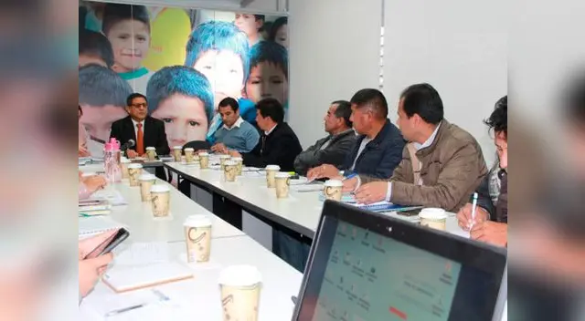 Minedu se reunió con representantes del Sutep