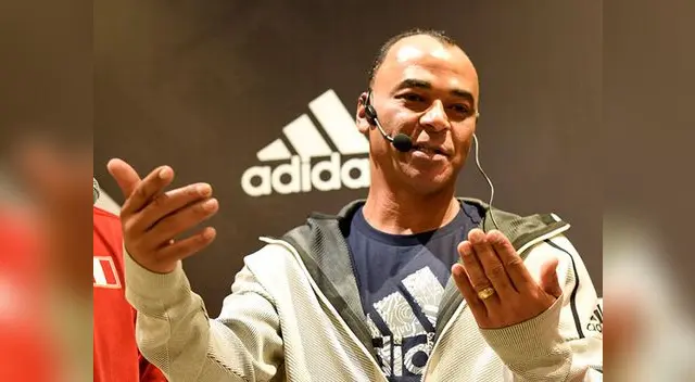  Ex mundialista brasileño, Cafú, está en Lima y también habló de Cueva y Guerrero