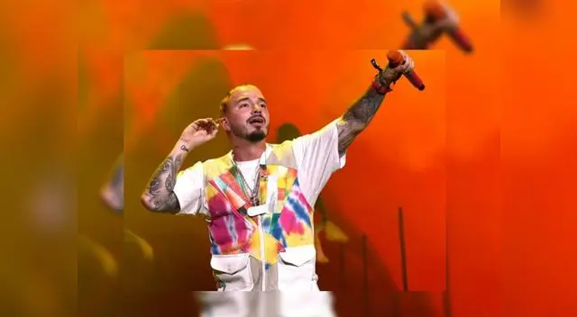 J Balvin demuestra que tiene talento en el baile en presentación en México J Balvin demuestra que tiene talento en el baile en presentación en México