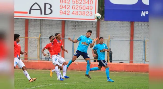 Gonzales anotó el descuento en la derrota del Cristal 1-2 ante Comercio. FOTO: Clinton Medina Gonzales anotó el descuento en la derrota del Cristal 1-2 ante Comercio. FOTO: Clinton Medina