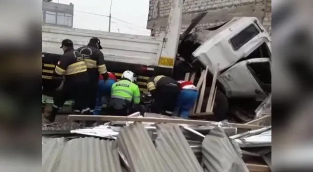 Heridos serían ocupantes del vehículo Heridos serían ocupantes del vehículo