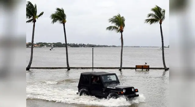 Huracán Dorian baja su categoría a 2 y amenaza con llegar a las costas suroriental de Estados Unidos Huracán Dorian baja su categoría a 2 y amenaza con llegar a las costas suroriental de Estados Unidos