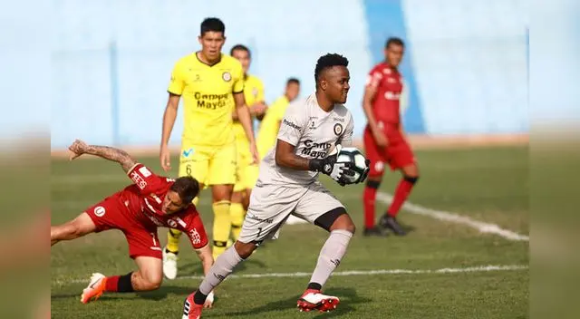 Coopsol venció por 4 a 3 en tandas de penales a Universitario FOTO: LIBERO Coopsol venció por 4 a 3 en tandas de penales a Universitario FOTO: LIBERO