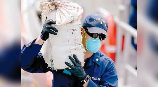 Mientras cientos de personas quedaron atrapadas en islas de Carolina