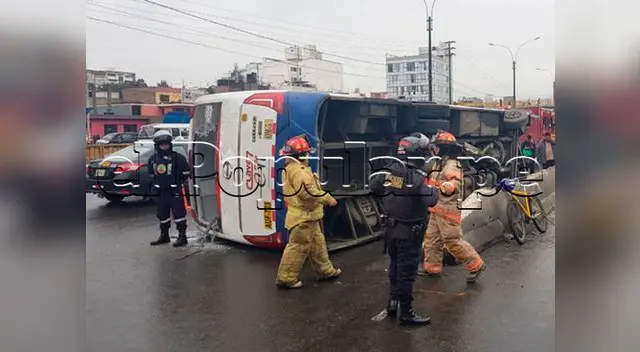 Bus se despista en avenida Circunvalación y deja 13 heridos Bus se despista en avenida Circunvalación y deja 13 heridos