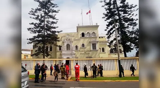 Mujer intentó quitarse la vida en la Municipalidad de Jesús María Mujer intentó quitarse la vida en la Municipalidad de Jesús María