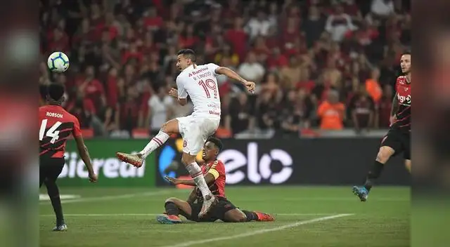 El equipo de Paolo Guerrero juega el duelo de ida de la final de la Copa de Brasil
