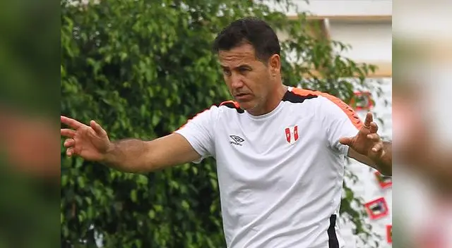 Siguen evaluando nombres para reemplazar a Claudio Vivas, ex entrenador de Sporting Cristal