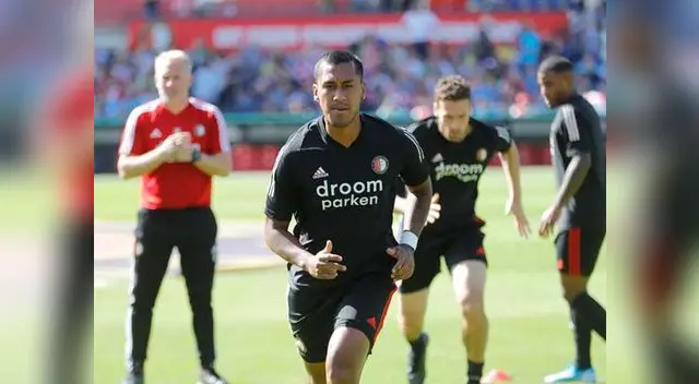 Renato Tapia jugó los 90 minutos con Feyenoord