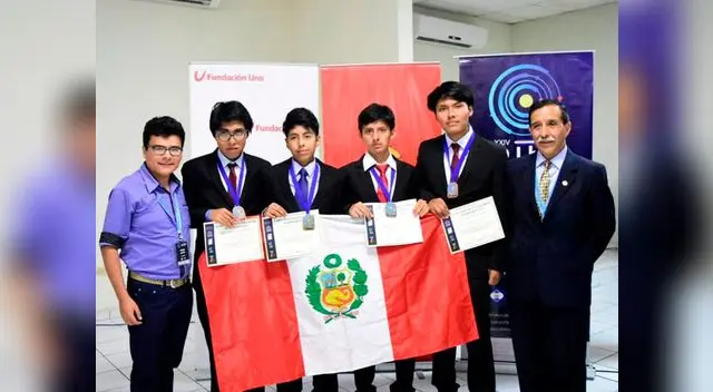Escolares ganan cuatro medallas en Olimpiada Iberoamericana de Física Escolares ganan cuatro medallas en Olimpiada Iberoamericana de Física