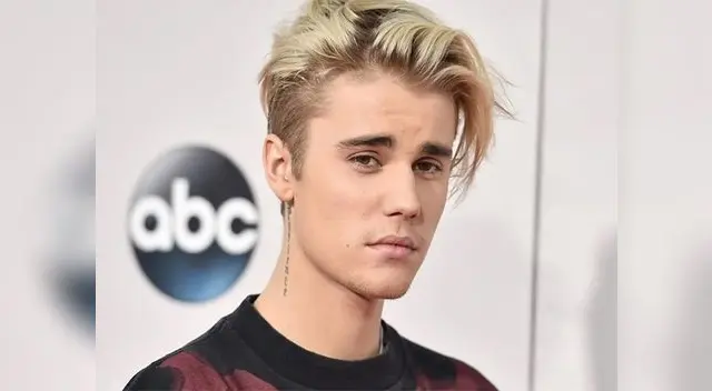 Justin Bieber invitó a sus fans a seguirlo en un curioso reto 
