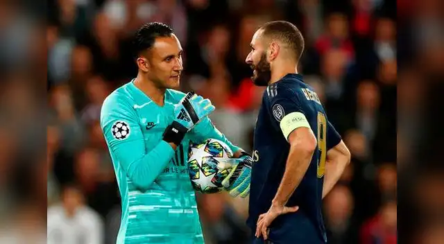 Navas conversa con su ex compañero en Real Madrid, Karim Benzema