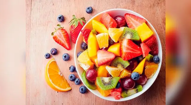 La cantidad de fruta aconsejada va de 3 a 5 unidades de fruta al día. Si te pasas de la cantidad de calorías que necesitas, ganarás peso La cantidad de fruta aconsejada va de 3 a 5 unidades de fruta al día. Si te pasas de la cantidad de calorías que necesitas, ganarás peso