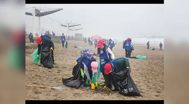 Más de 70 toneladas de plástico fue recogido de las playas Más de 70 toneladas de plástico fue recogido de las playas