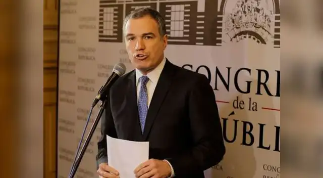 Salvador del Solar presenta cuestión de confianza ante el Congreso