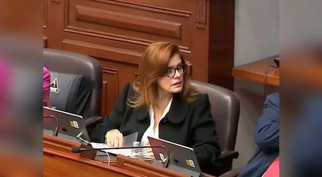 Mercedes Aráoz reaccionó así al ver a Salvador del Solar en el hemiciclo