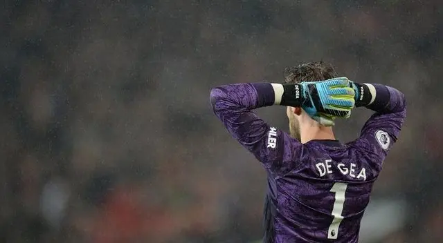 De Gea se lamenta tras consumarse el empate De Gea se lamenta tras consumarse el empate