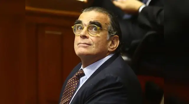 Excongresistas lo criticaron