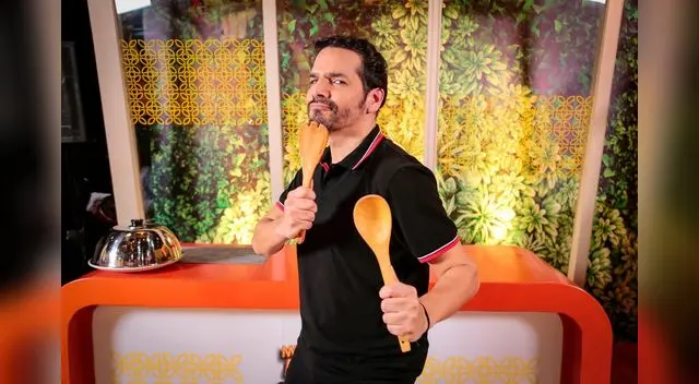 La hizo linda en la cocina. La hizo linda en la cocina.