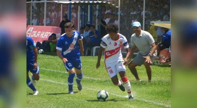 Aponzá de penal Ronal Huaccha y Roberto Céspedes anotaron los goles de Atlético Grau. FOTO: Roberto Saavedra
