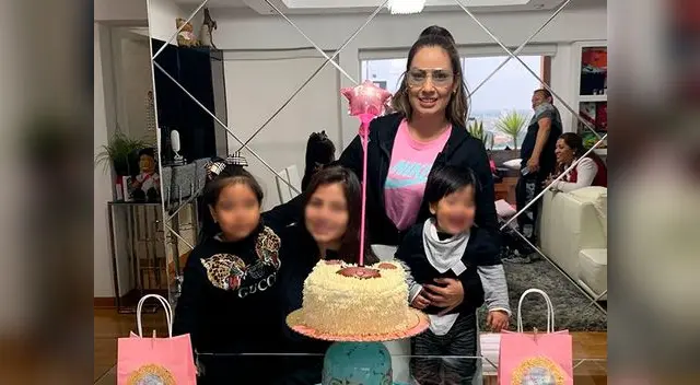 Pamela López y sus hijos, fuera de los escándalos