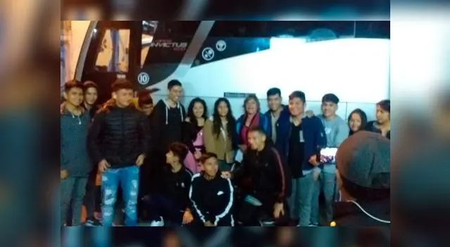 Cien escolares peruanos atrapados en Ecuador Cien escolares peruanos atrapados en Ecuador