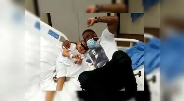 Jefferson Farfán y su noble gesto con un niño que lucha contra leucemia Jefferson Farfán y su noble gesto con un niño que lucha contra leucemia