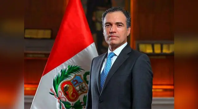 Salvador del Solar tiene mayor intención de voto que Julio Guzmán Salvador del Solar tiene mayor intención de voto que Julio Guzmán