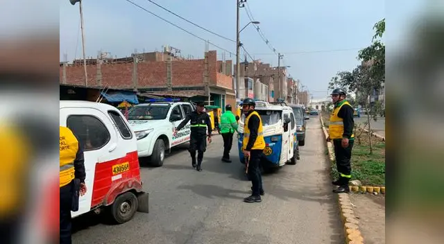 Realizan operativo contra mototaxis informales