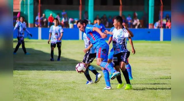 Alex Valera estuvo con la mecha prendida anotando cuatro goles en la goleada del Deportivo Garcilaso