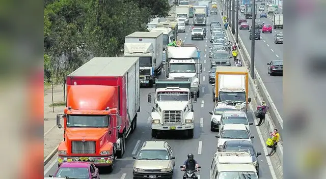 Jorge Muñoz seguirá con Pico y placa