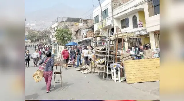Más de 160 comerciantes de mercado maría parado de bellido de SJL