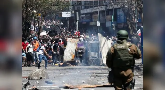 El toque de queda impuesto por el gobierno y las fuerzas armadas venía afectando a importantes regiones de Chile.