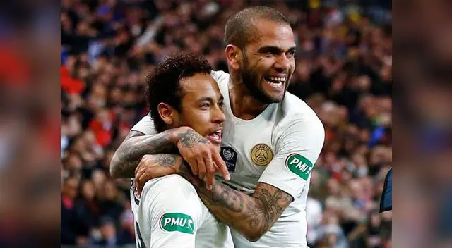 Dani Alves le dio un 'jalón de orejas' a Neymar Jr.