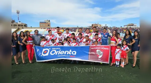 Alfonso Ugarte quedó fuera y Comerciantes de Loreto sigue en Carrera. FOTO: Gaceta Deportiva- Puno Alfonso Ugarte quedó fuera y Comerciantes de Loreto sigue en Carrera. FOTO: Gaceta Deportiva- Puno