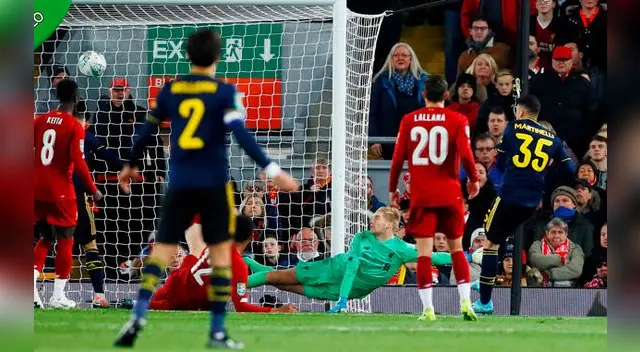 Gabriel Martinelli  del Arsenal anotó dos goles para Arsenal