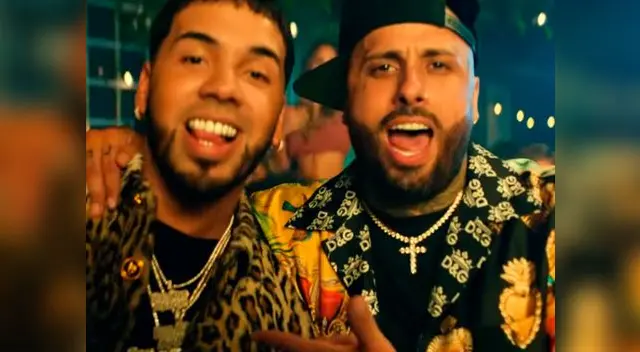 Dos exponentes del género urbano lanzando "Whine up"