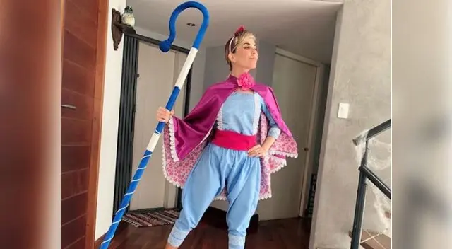 La periodista no perdió la oportunidad de vestirse de 'Bo Beep', la pastorcita que apareció en 'Toy Story'.