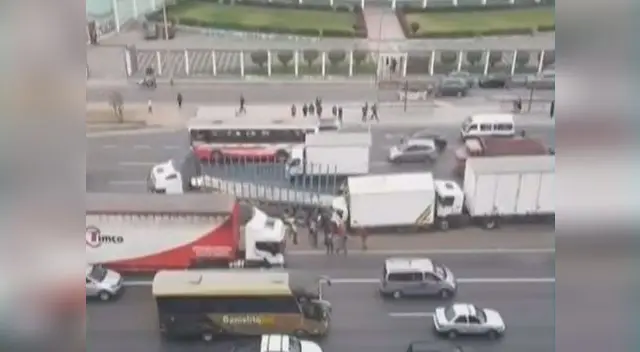 Múltiple choque en la Panamericana Sur