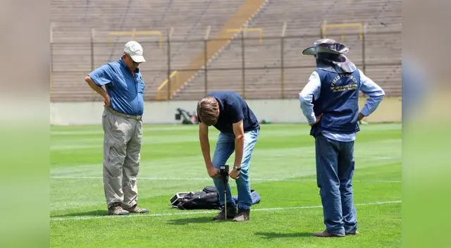 El ingeniero Carlos Benavides dice que cancha está un poco acolchonado El ingeniero Carlos Benavides dice que cancha está un poco acolchonado