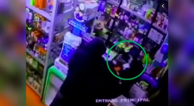 Asaltan ferretería y balean a hijo de dueño que se resitió a robo Asaltan ferretería y balean a hijo de dueño que se resitió a robo