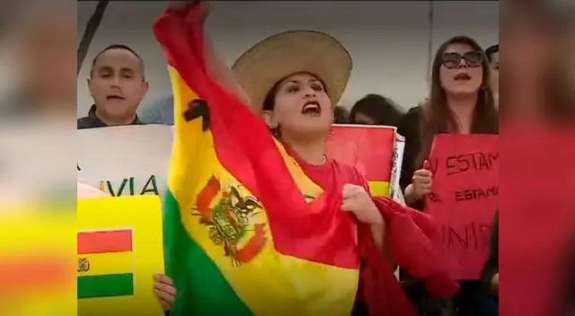 Bolivianos refieren que mientras Evo Morales no firme su carta de renuncia nada está dicho