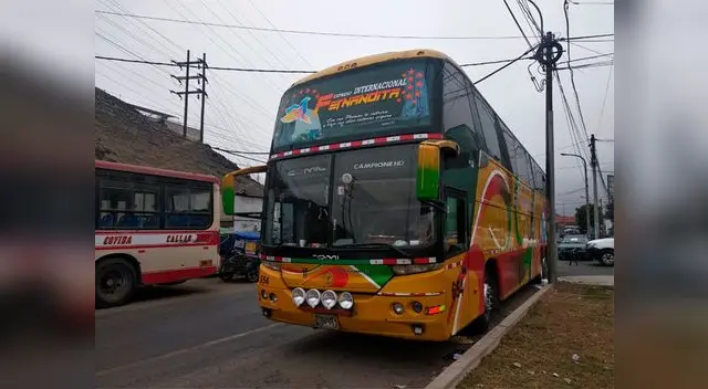 Bus en el que iban los extranjeros