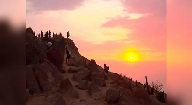 Estudiantes fueron auxiliados por la policía en VMT Estudiantes fueron auxiliados por la policía en VMT
