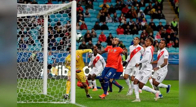 “ Los jugadores se deberían haberse negado hace 15 días, ¿o vienen a huev... un par de días a Chile?”, dijo Patricio Yañez